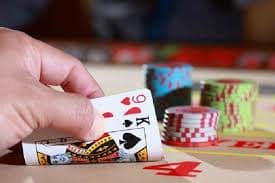Beragam kategori permainan sportsbook, slot dan live casino di iboslot